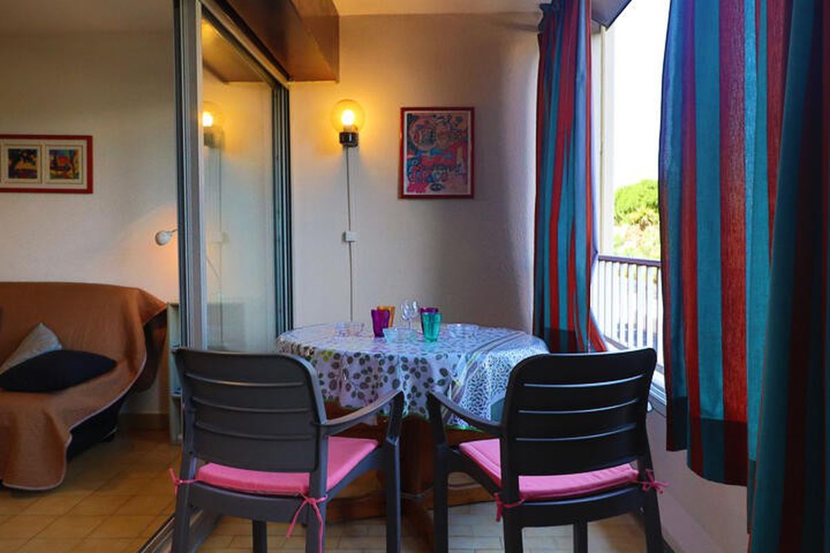 1 Pièce 4 Personnes