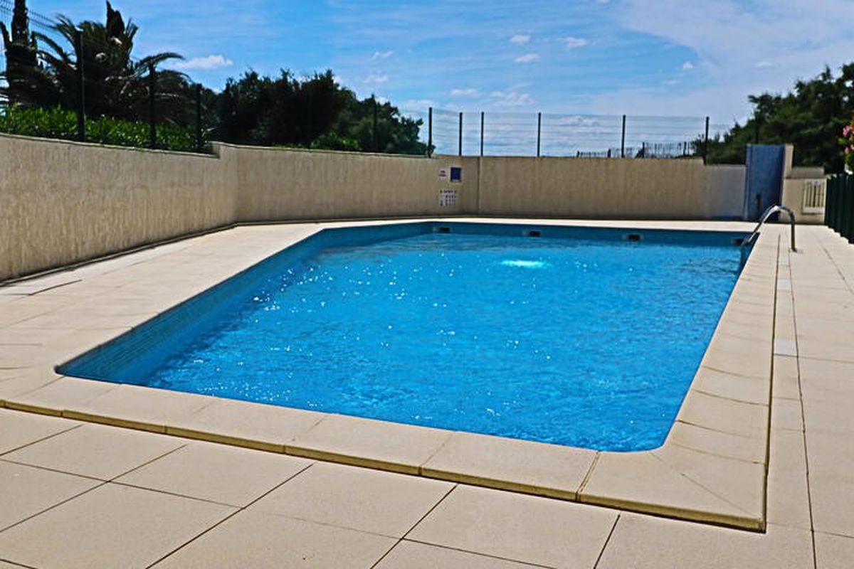 3 Pièces 6 Personnes