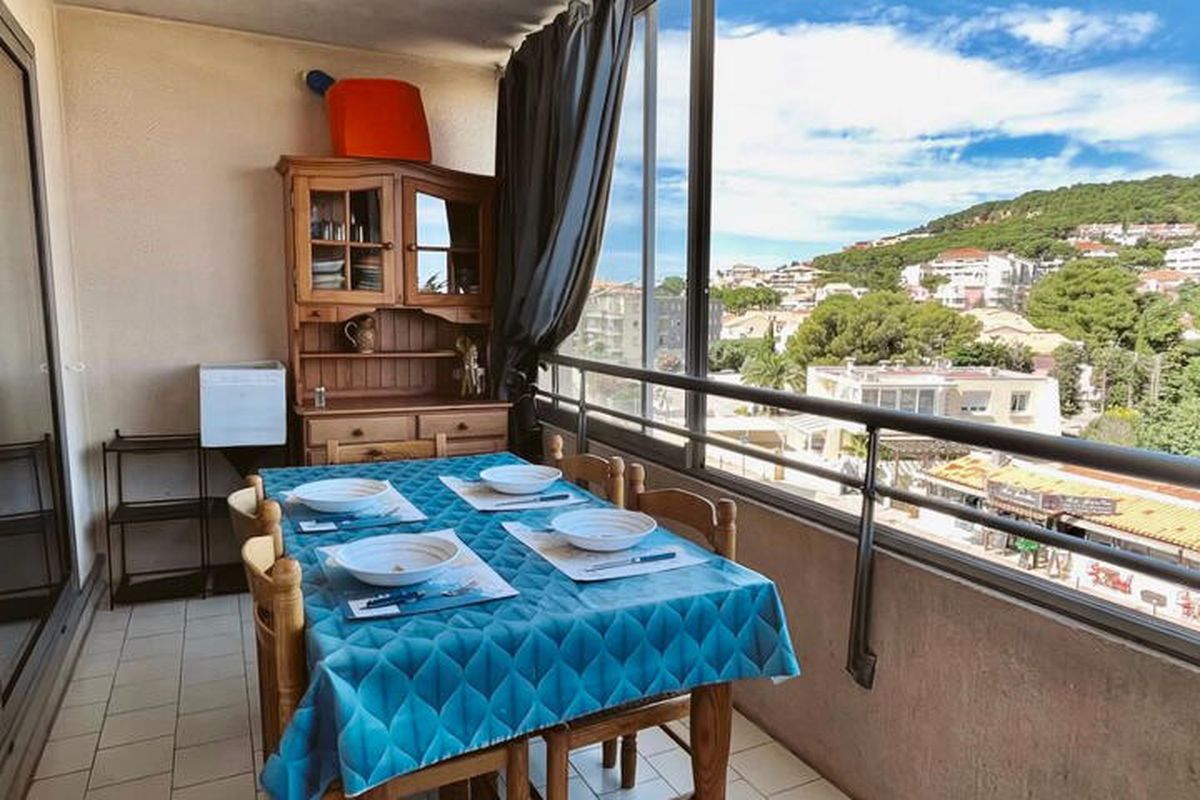 1 Pièce 4 Personnes