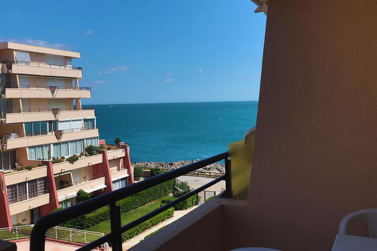 2 Pièces 6 Personnes