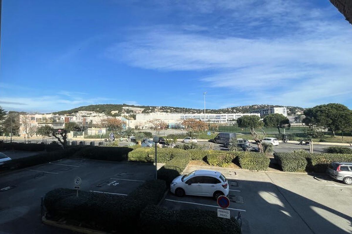 1 Pièce 4 Personnes