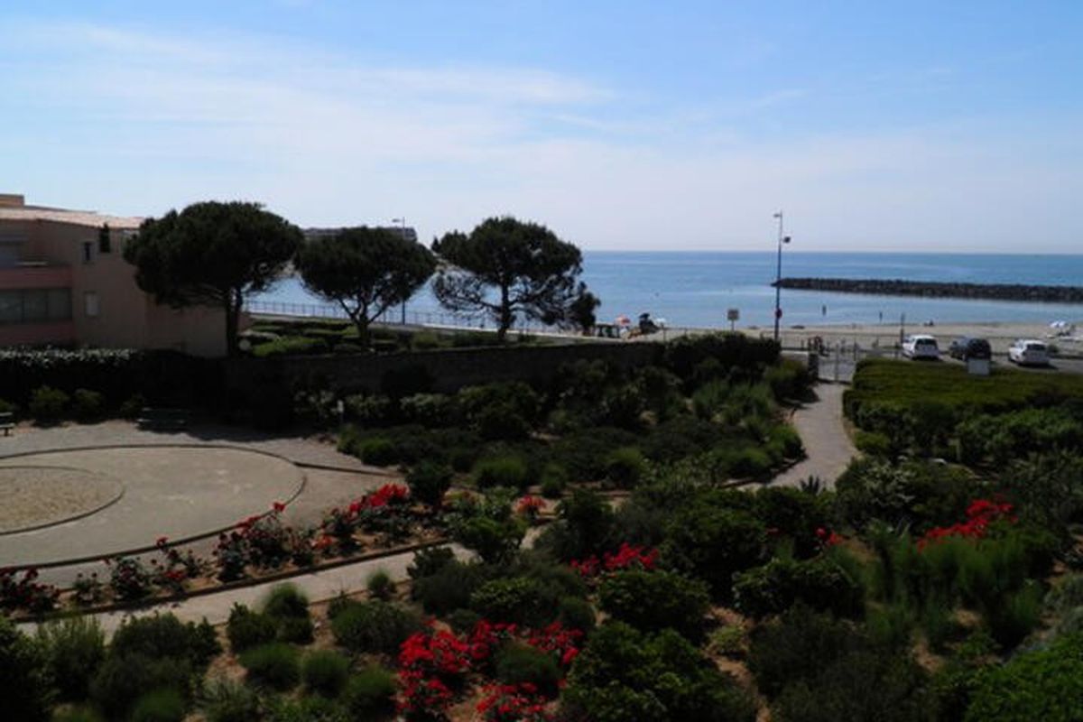 1 Pièce 4 Personnes