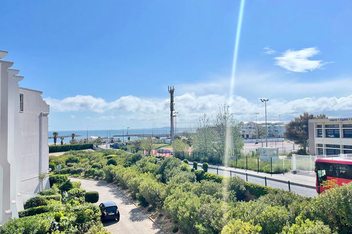 1 Pièce 4 Personnes