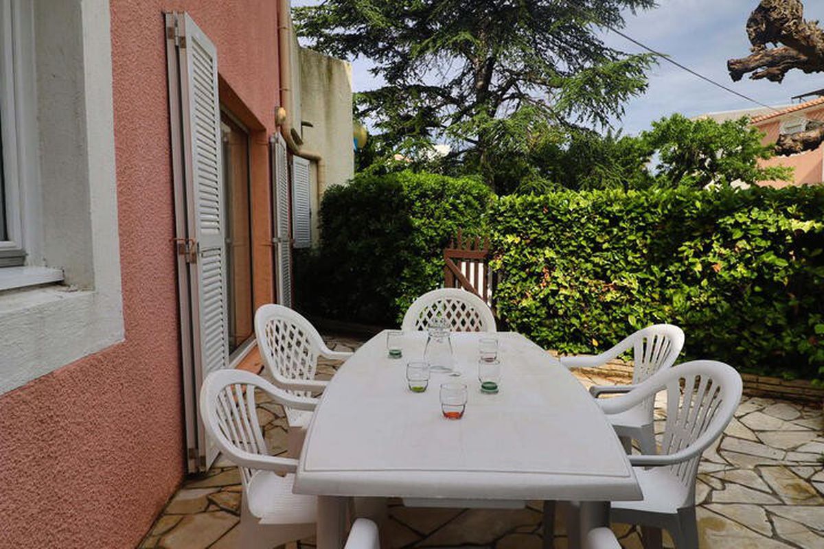 2 Pièces 6 Personnes