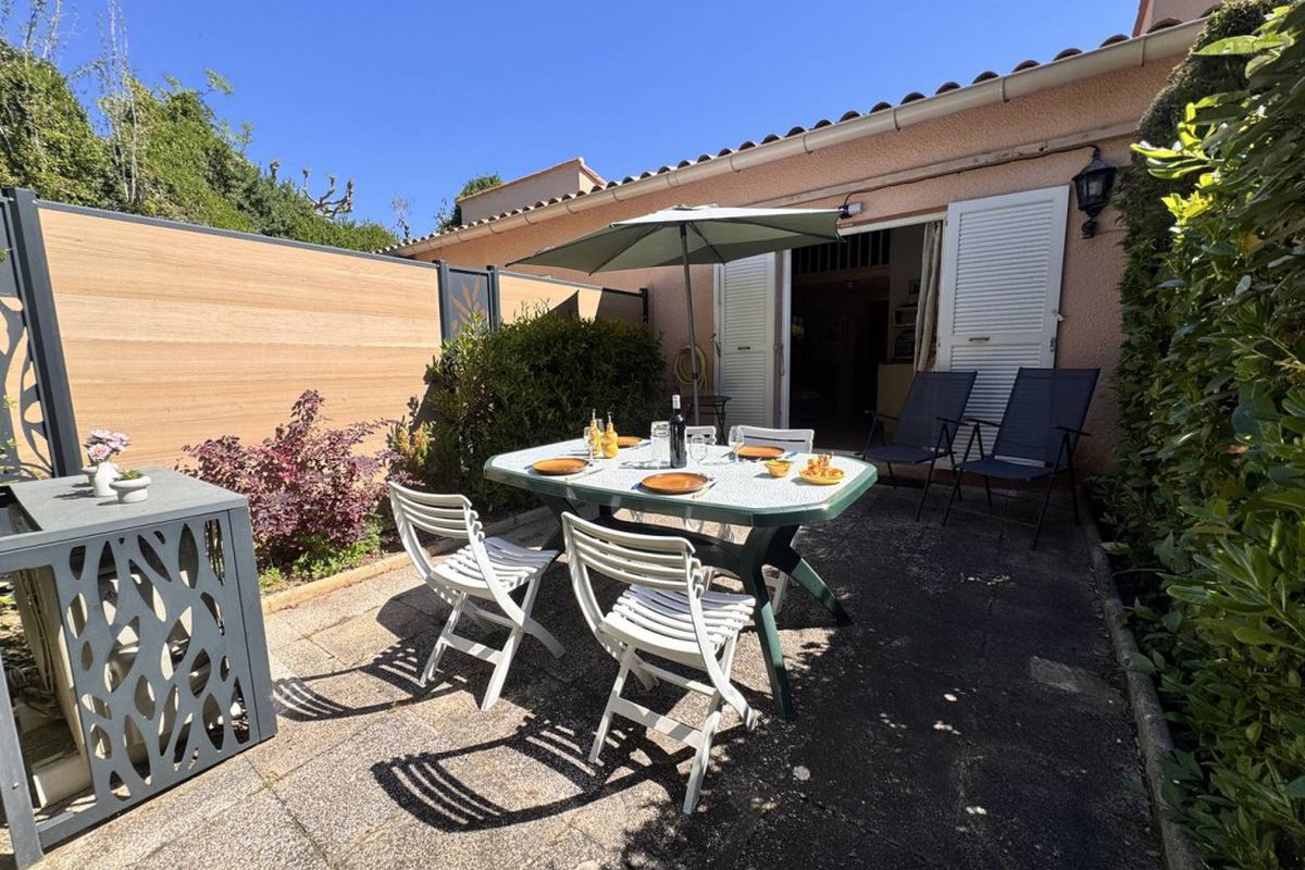 Villa club 2 pièces/Mezzanine-jusqu'à 4 personnes-Six-Fours-les-Plages - Le rouveau