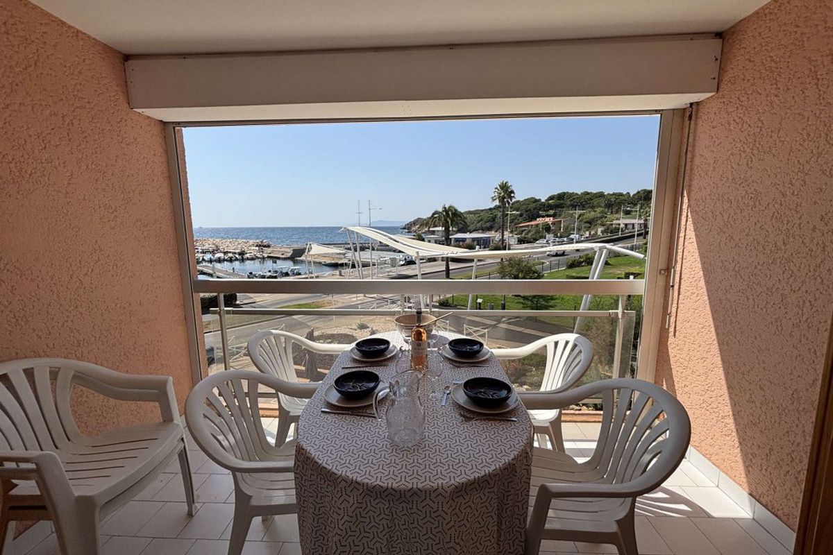 Appartement 2 pièces/cabine - Jusqu'à 4 personnes - Six-Fours - Le port helena
