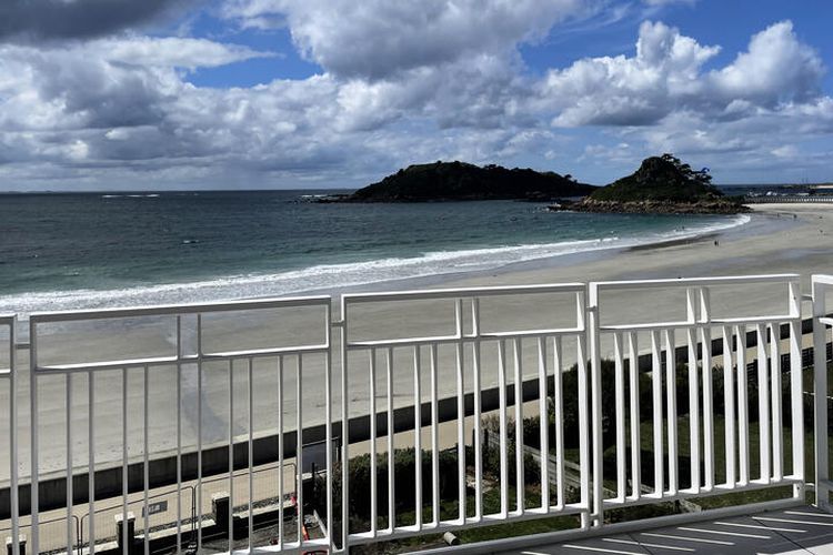 LA ROCHE MIGNONNE T3 · T3 Beach access and indoor