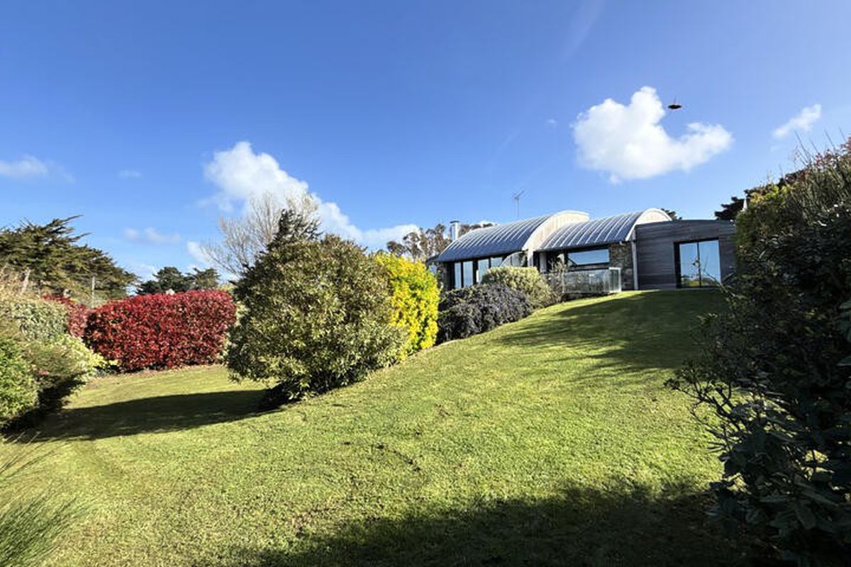 le jardin face à la mer