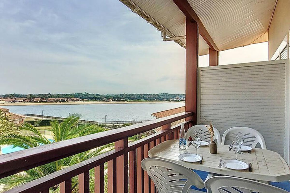 3 Pièces 6 Personnes