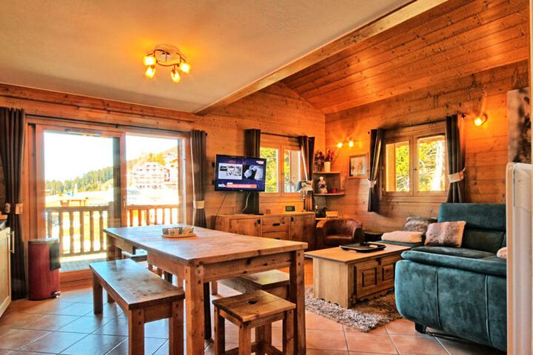 4 Pièces 9 Personnes