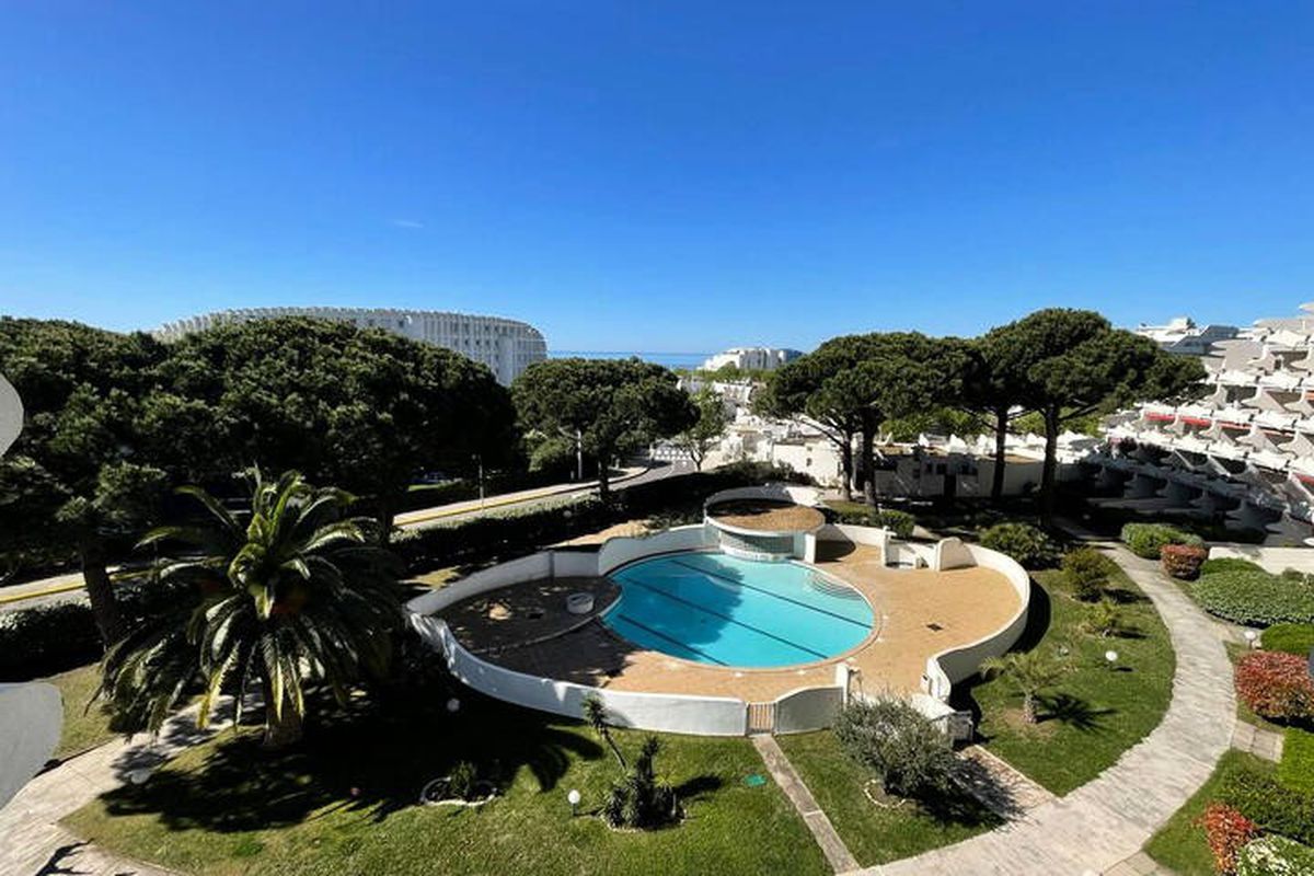 4 Pièces 8 Personnes