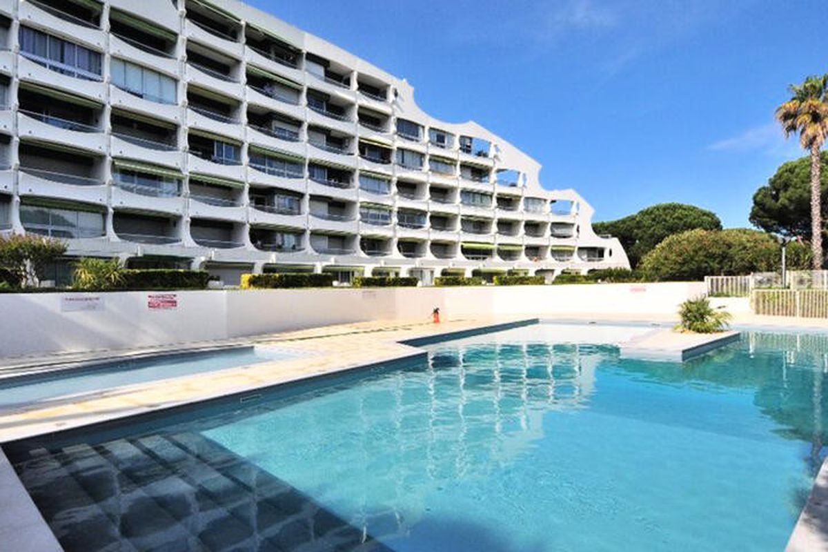 1 Pièce 4 Personnes