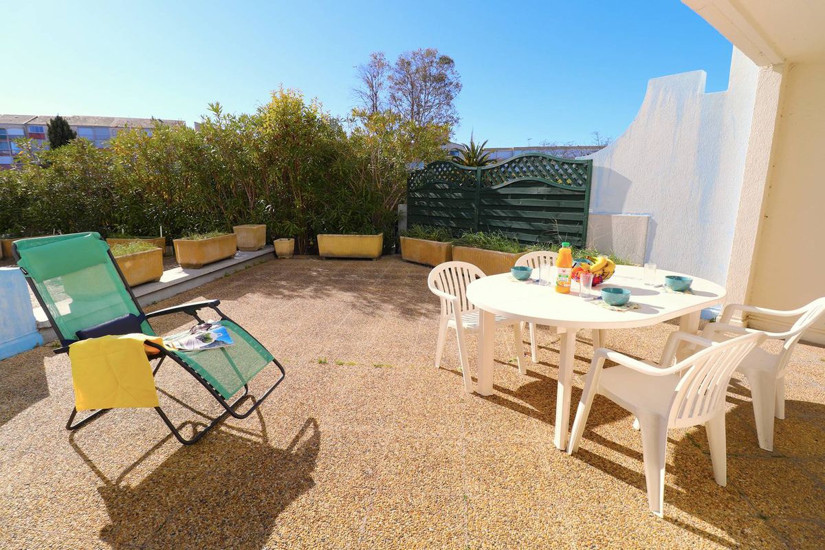 P3 RDC terrasse 6 pers piscine garage proche plage commerces - Floralies 2
