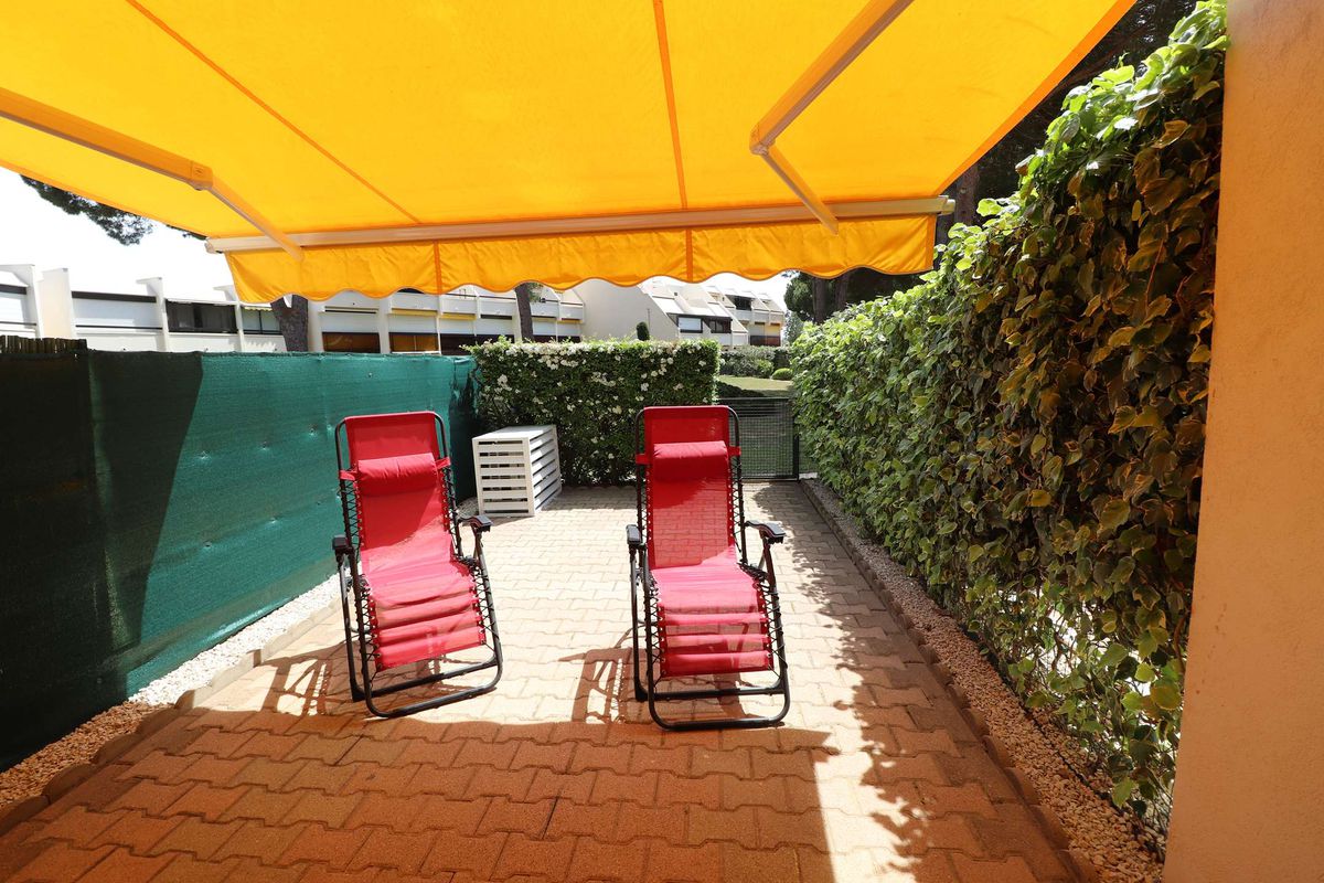 Joli 2 pièces cabine RDJ parking clim 100m plage - Jardins baronnie