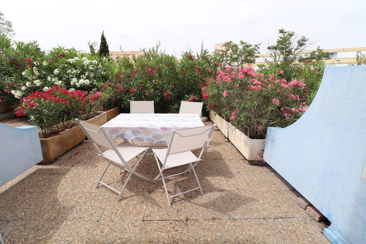 Studio Cabine 4 pers RDC piscines proche mer, commerces - Floralies 2