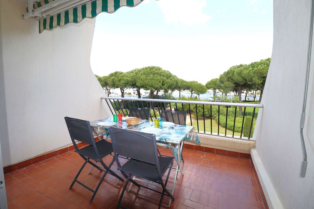 Studio Port Camargue piscine parking terrasse - Quai aux fleurs