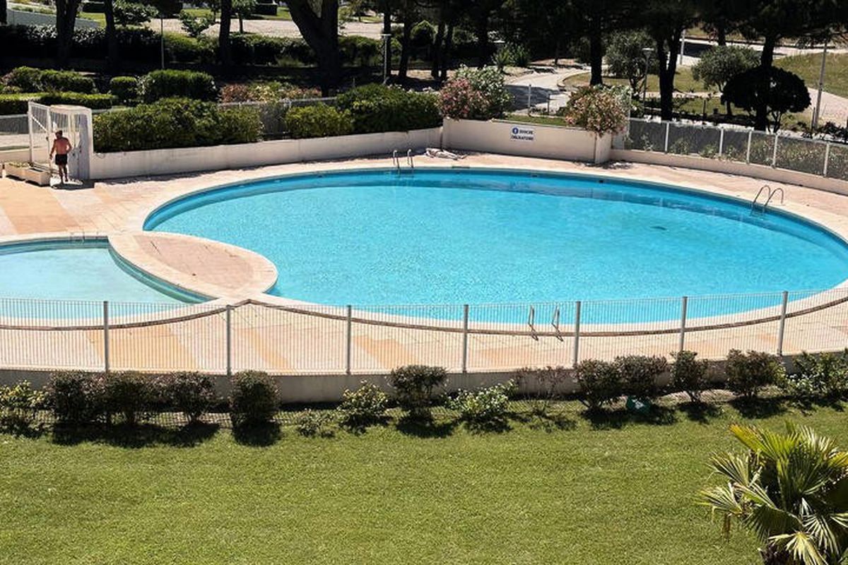 1 Pièce 4 Personnes