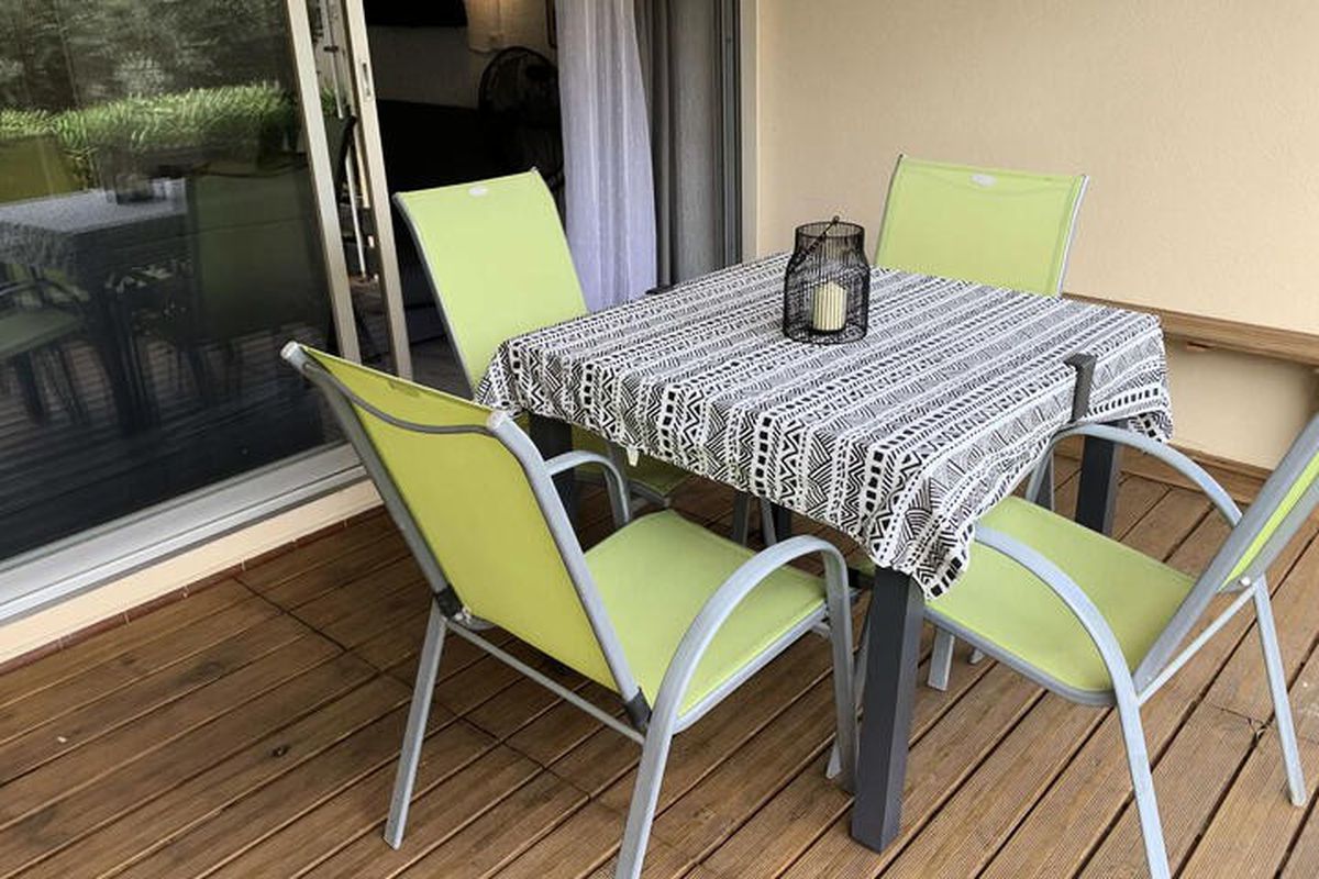 1 Pièce 4 Personnes