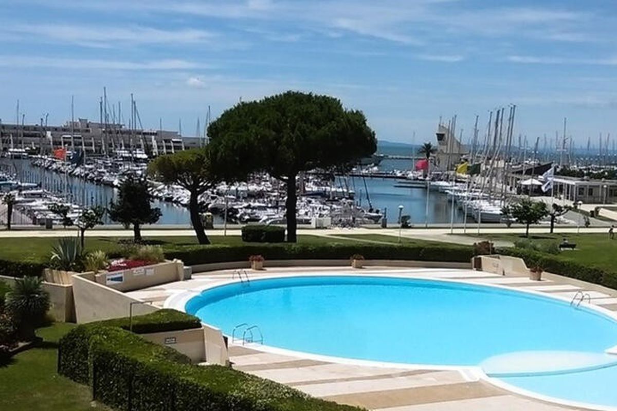 1 Pièce 4 Personnes