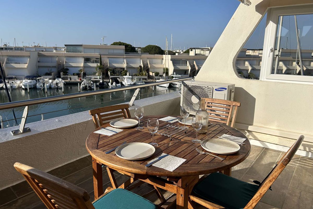 Marina 2 pièces Cabine 5 couchages PORT CAMARGUE - Arpeges 2