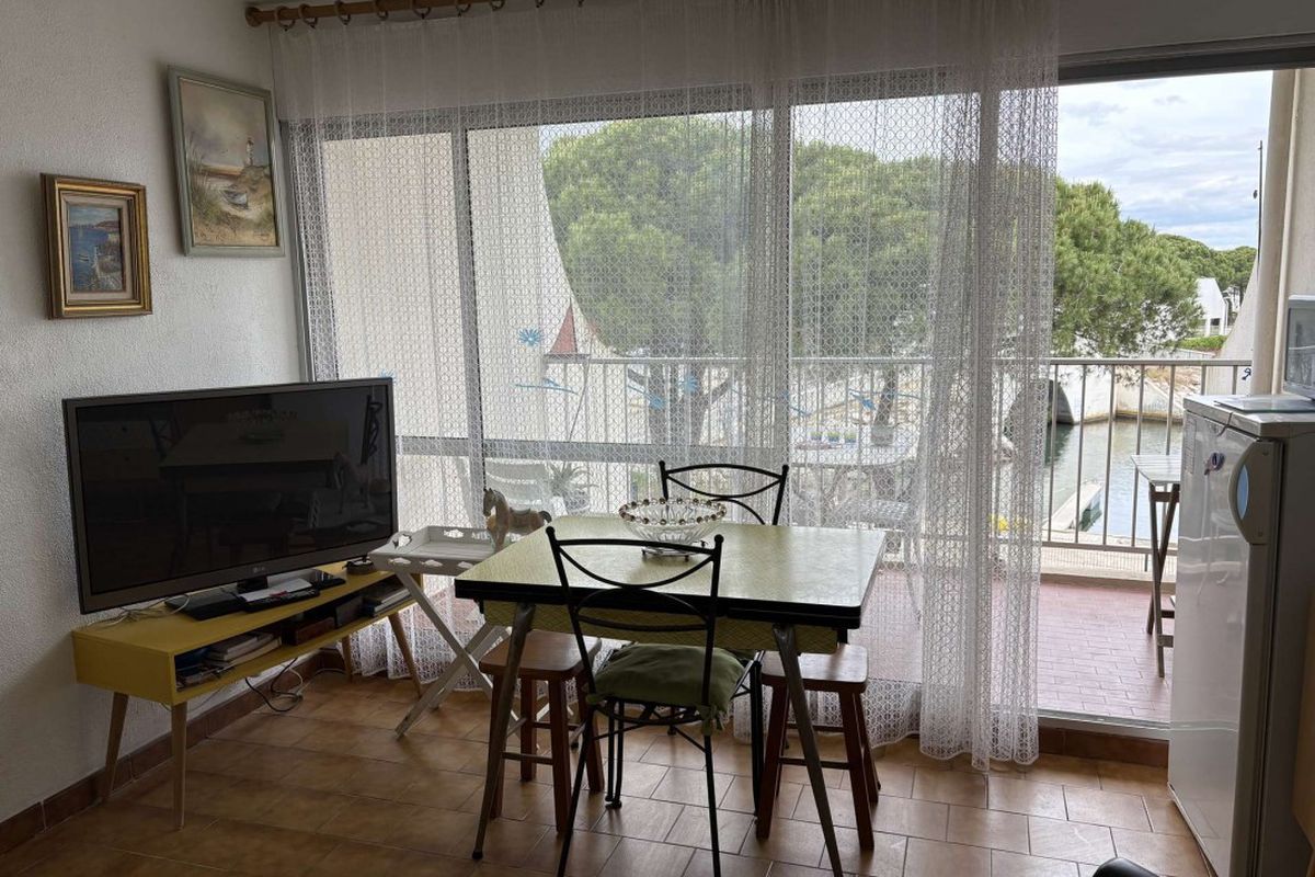 Appt T2 cabine 4 couchages PORT CAMARGUE - Les caravelles