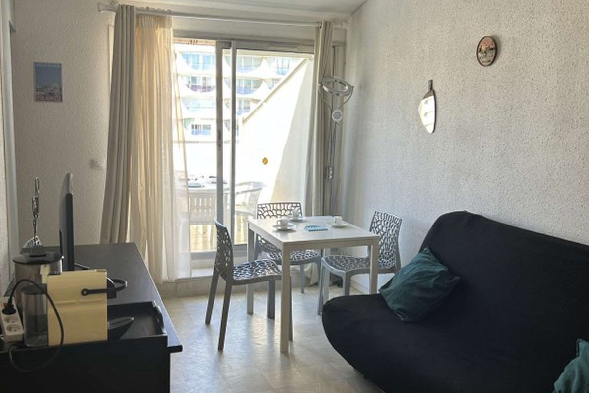 Appt 2 pièces Cabine Climatisé 4 couchages LE GRAU DU ROI - Les caraibes