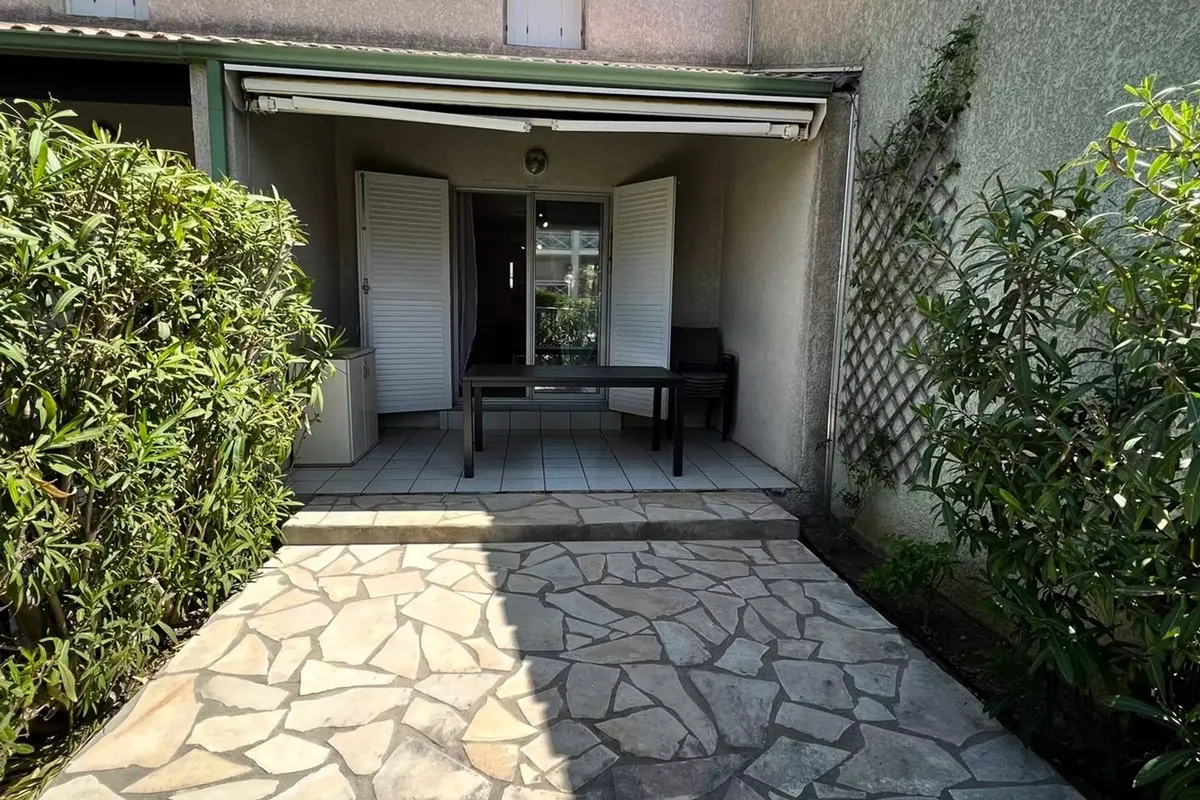 3 Pièces 6 Personnes