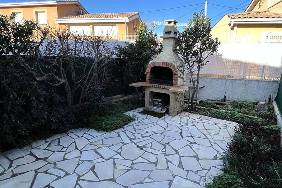 2 Pièces 6 Personnes