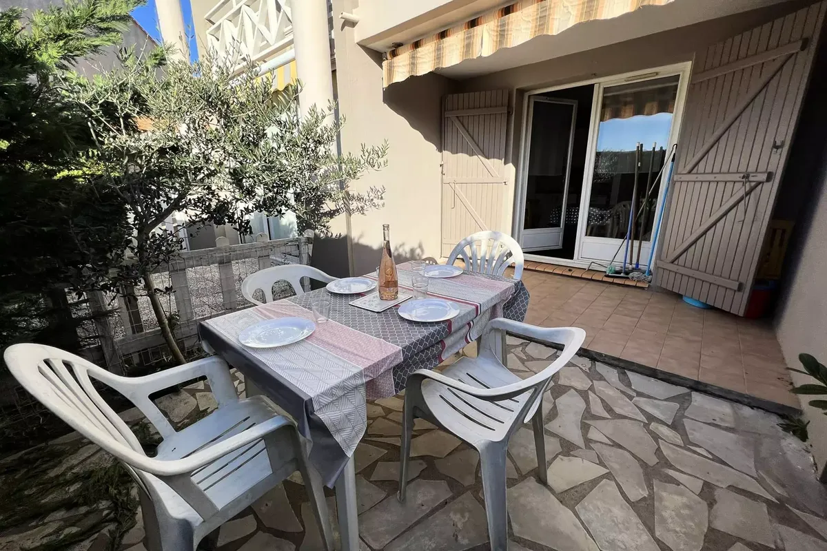 1 Pièce 4 Personnes