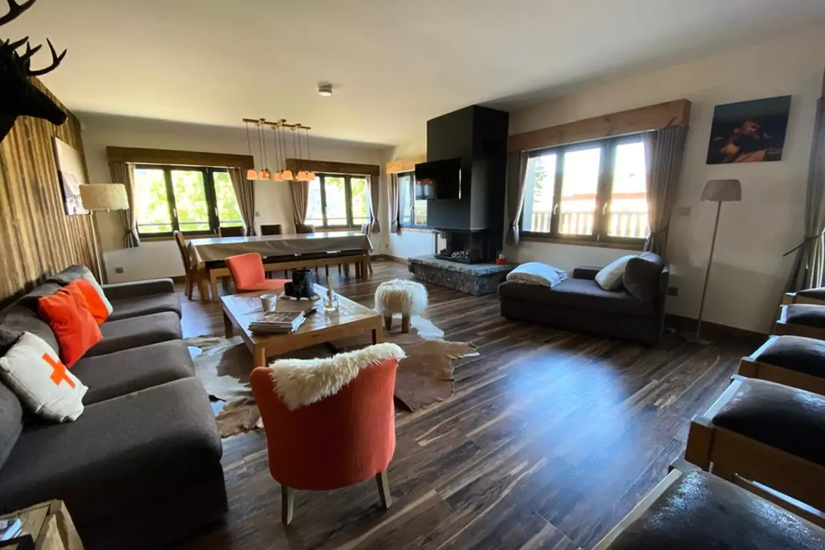 4 Pièces 8 Personnes