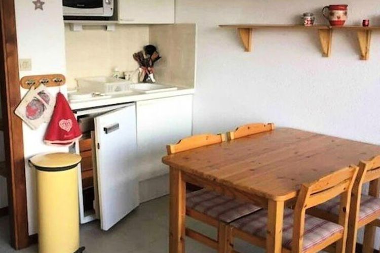 1 Pièce 4 Personnes