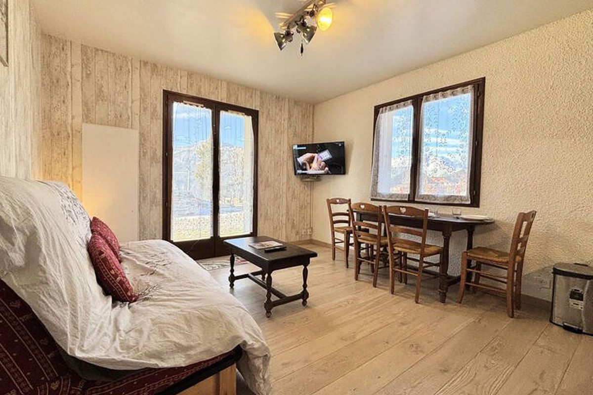 1 Pièce 4 Personnes