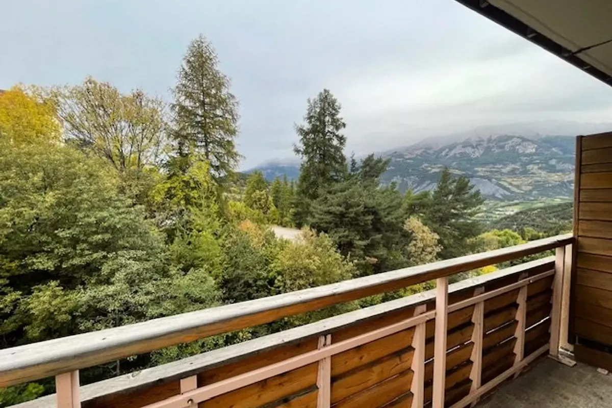 1 Pièce 4 Personnes