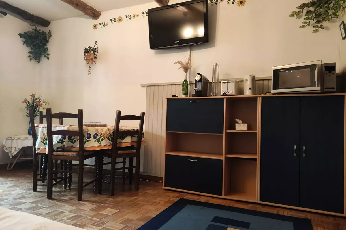 1 Pièce 4 Personnes