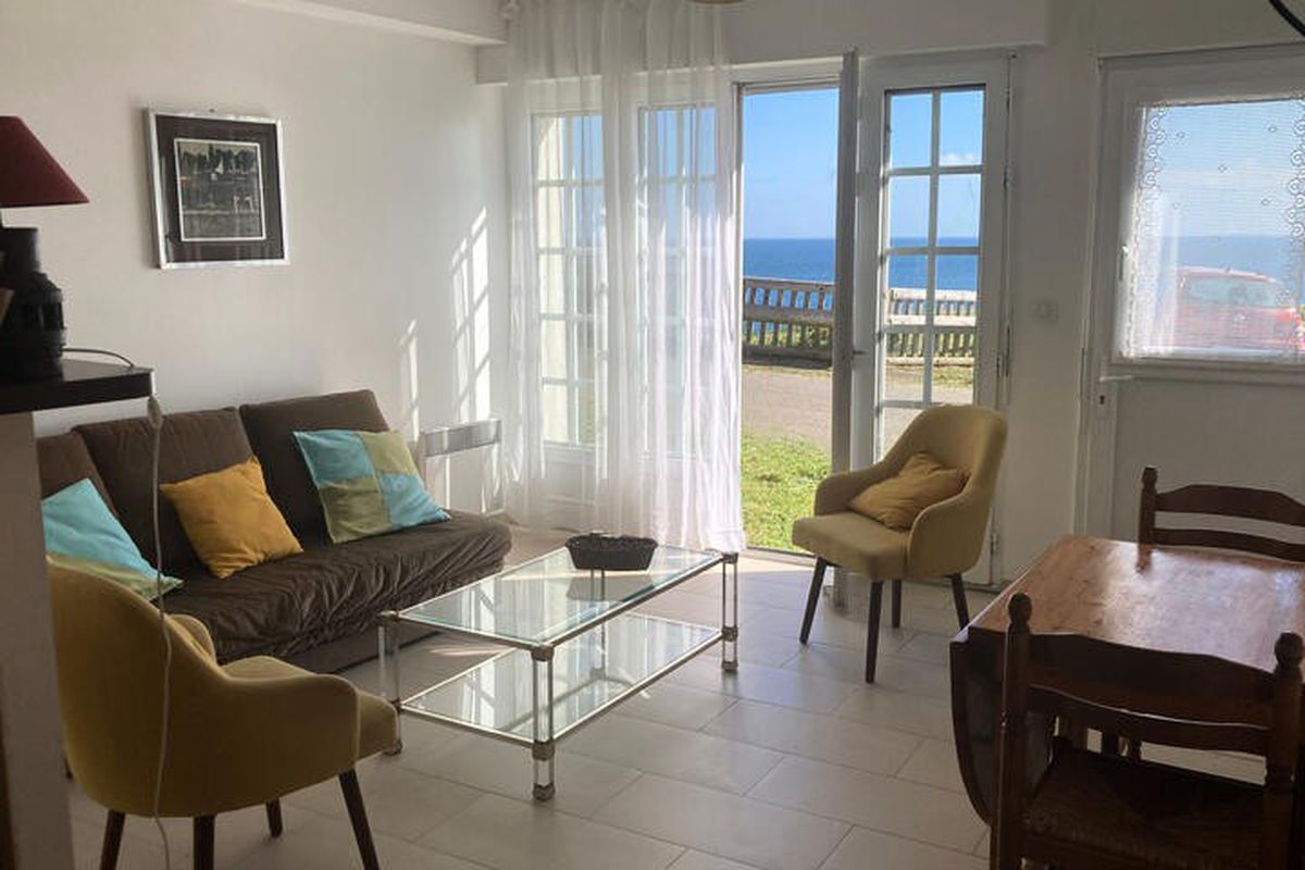 1 Pièce 4 Personnes