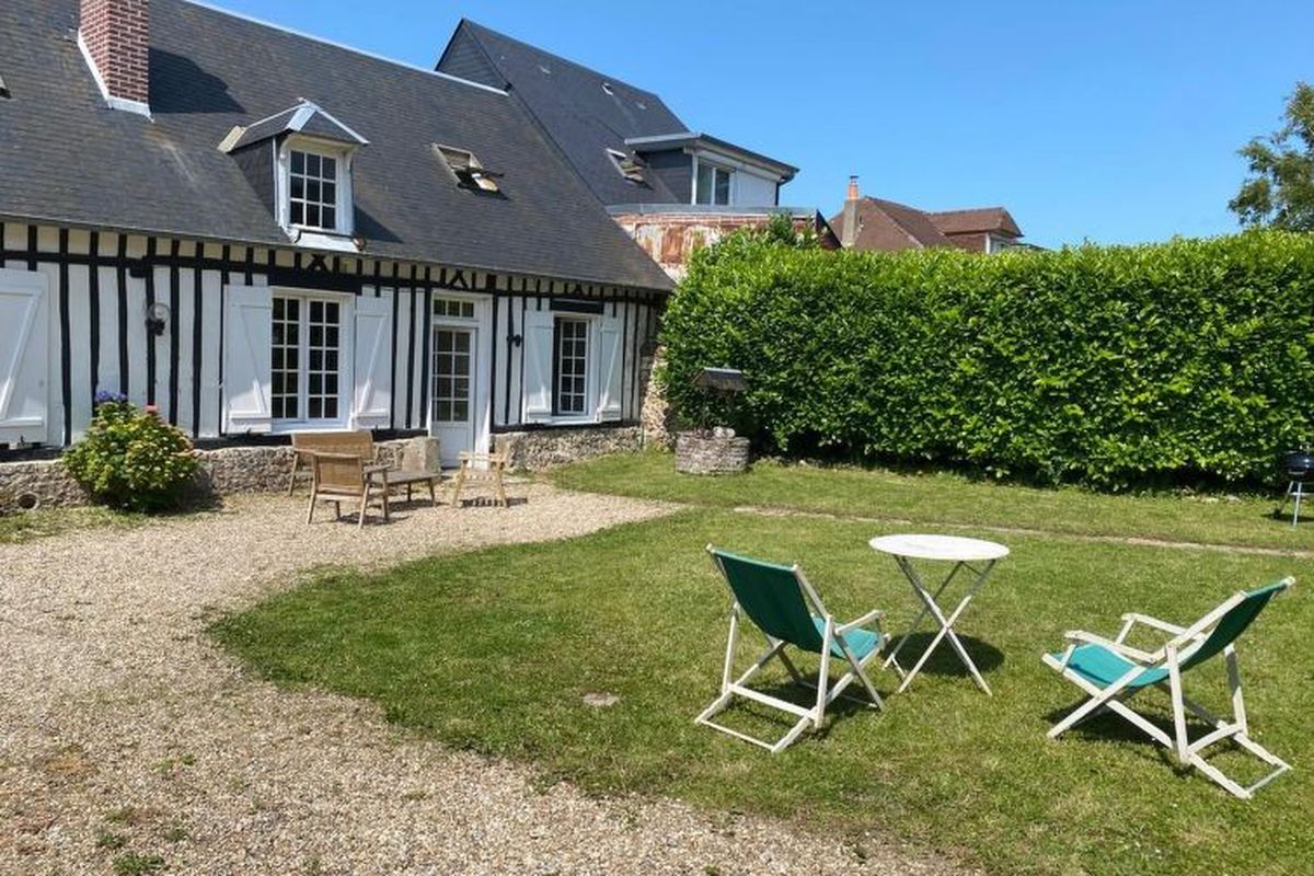 Maison L'épic'cri, normannisches Haus an der Küste