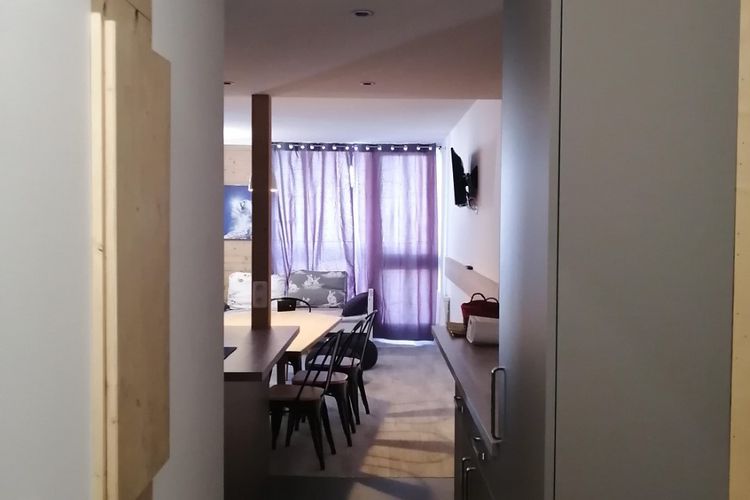 Appartement rénové · Proche centre station · Balcon  - Résidence le varet