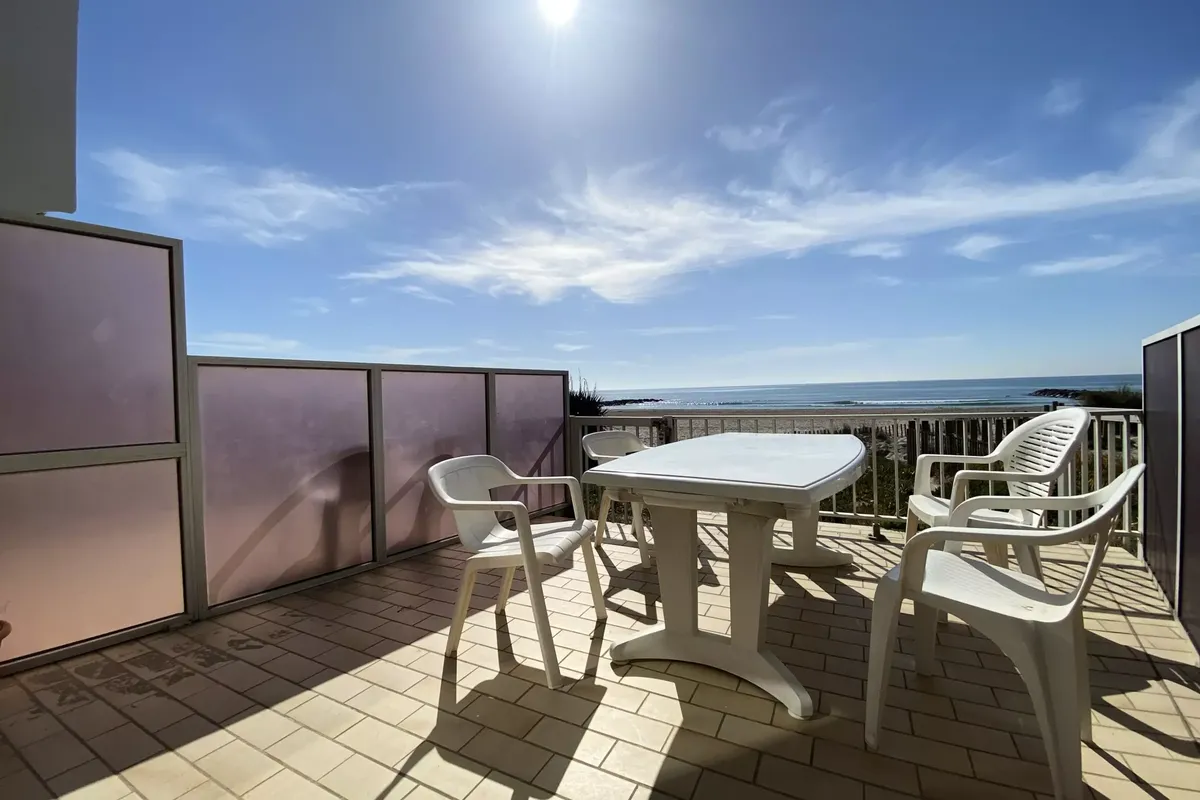 3 Pièces 6 Personnes