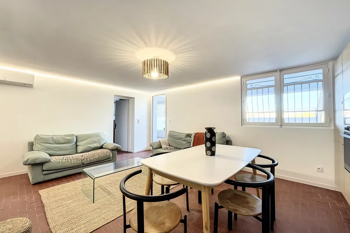 3 Pièces 6 Personnes