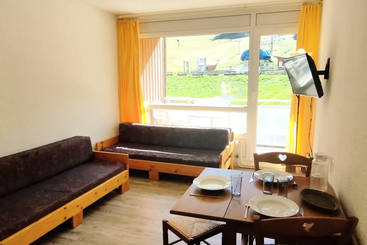 1 Pièce 4 Personnes