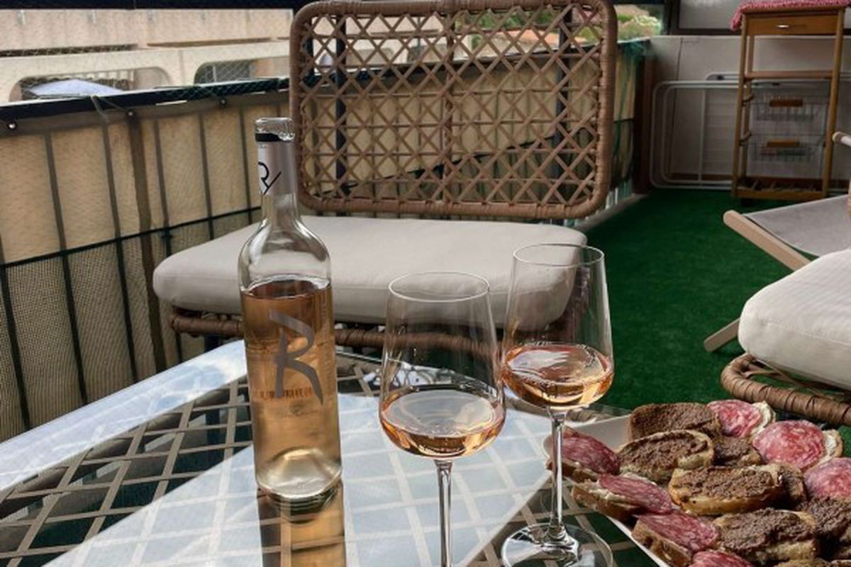 SAINTE-MAXIME, centre-ville  Appartement en mezzanine 2 personnes - La musardiere