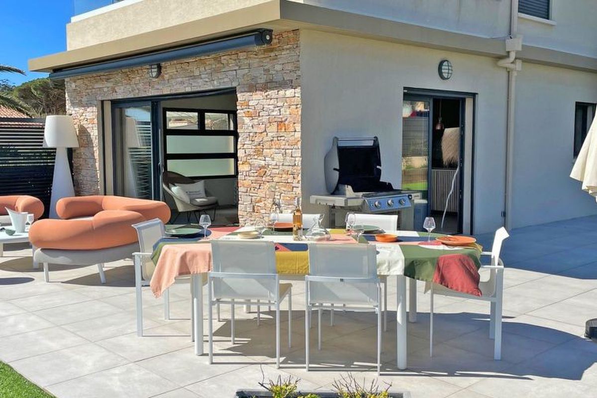 Appartement Wohnung T4 - 6 Personen - Meerblick - Klimaanlage - Wifi - Direkt am Strand - S