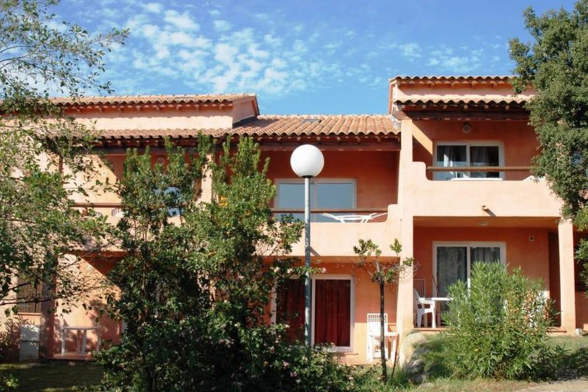 Appartement Unterkunft mit Terrasse, AC, Gemeinschaftspool