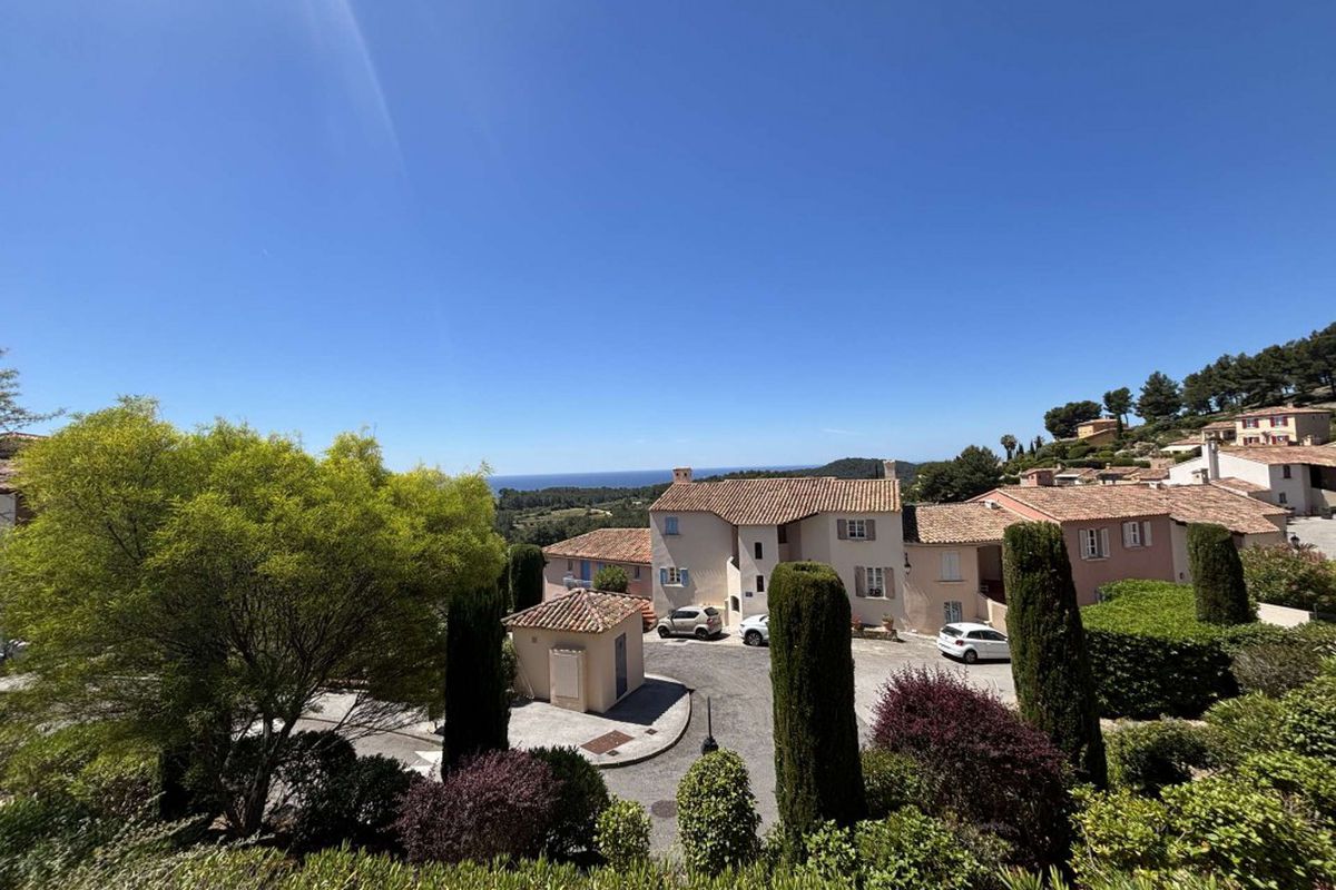 Appartement 2 pièces - jusqu'à 4 personnes - Saint Cyr Sur Mer - La résidence
