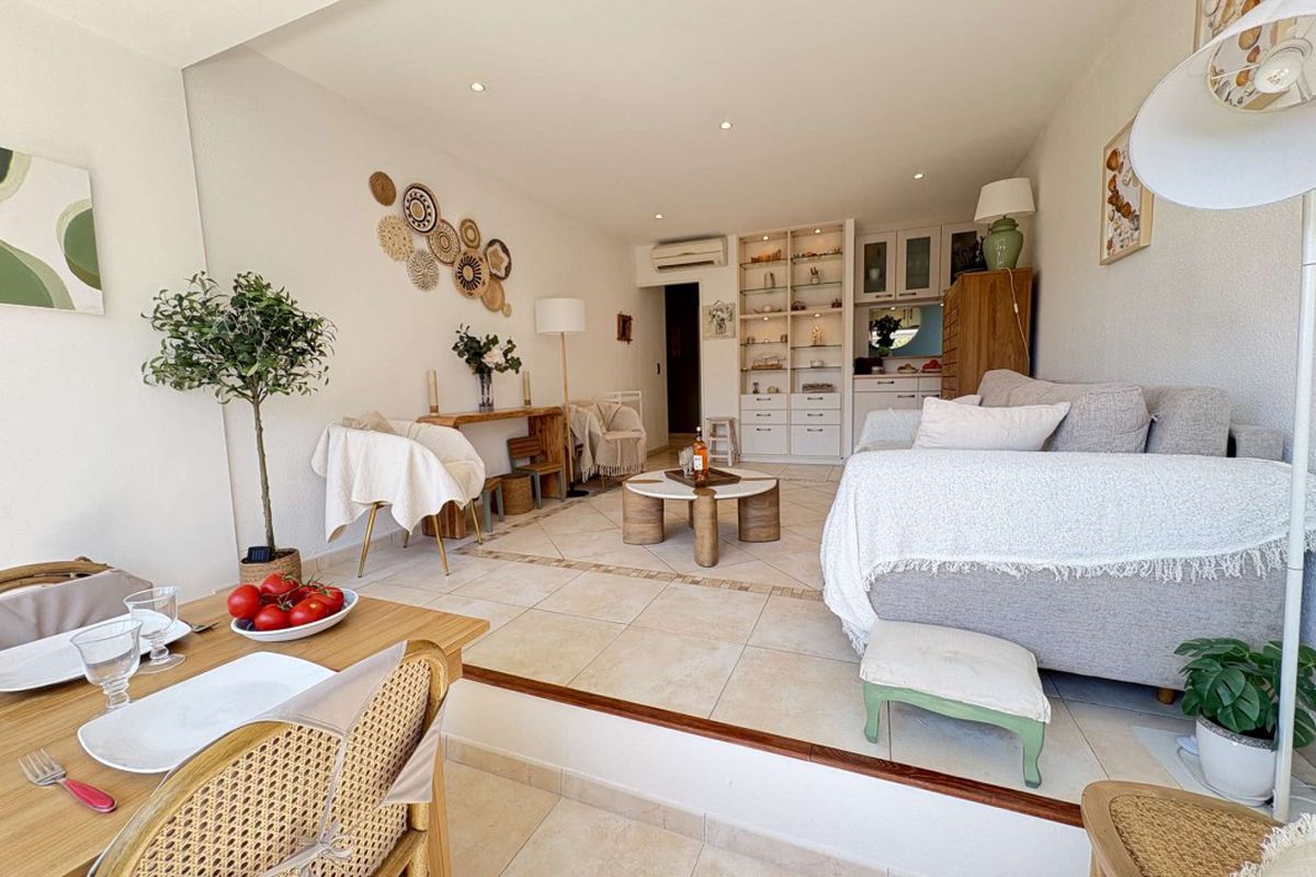 APPARTEMENT 3 PIECES - JUSQU'A 4 PERSONNES - BANDOL - Athena residence