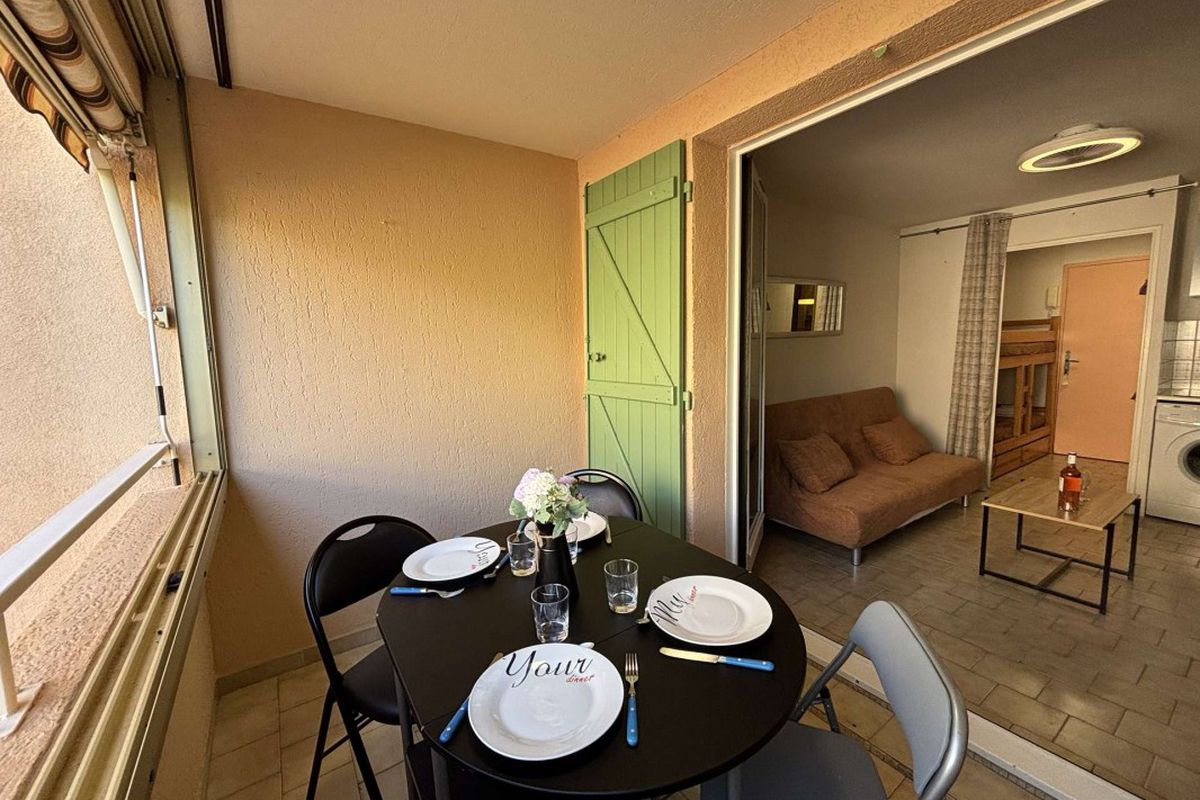 Studio cabine - jusqu'à 4 personnes - BANDOL - Aigues marines