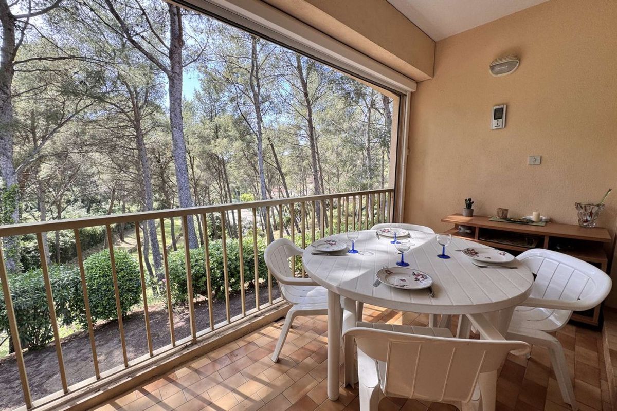 Appart 2 pièces avec Cabine - Jusqu'à 6 personnes - SANARY SUR MER - Le vallon du roy