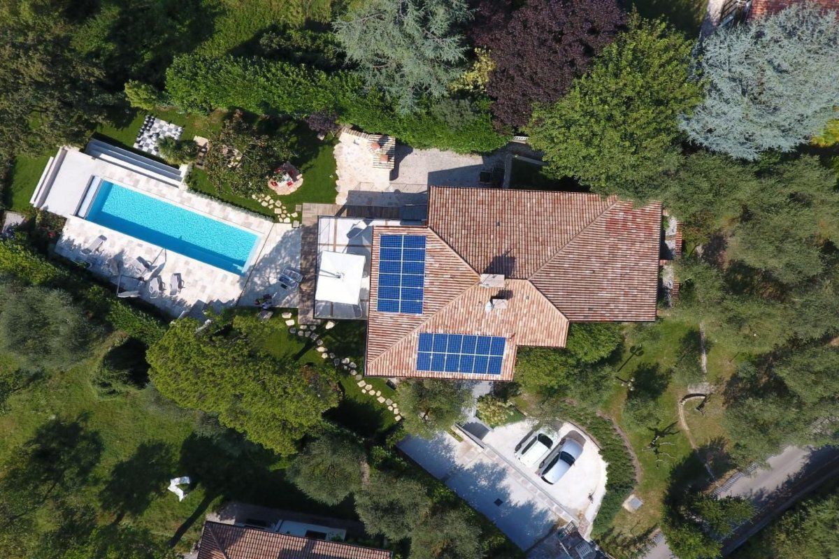 Maison Villa am Gardasee mit großem Pool und Garten