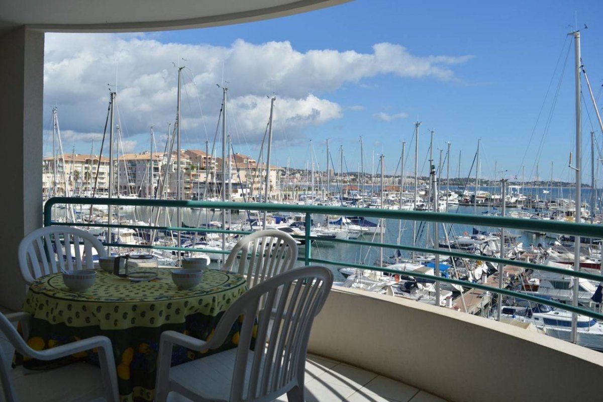 Appt 2 pièces 5 couchages FREJUS - Open