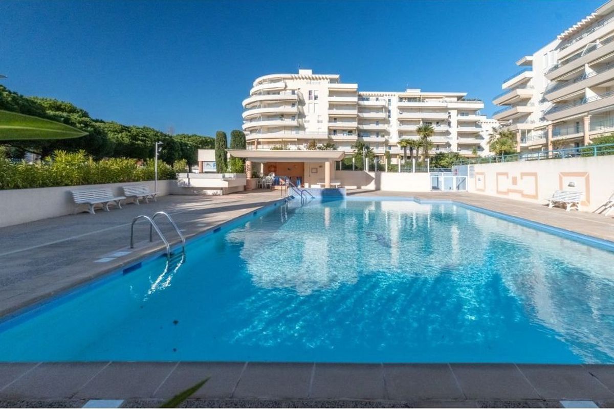 Appt studio cabine 4 couchages FREJUS - Palais inca